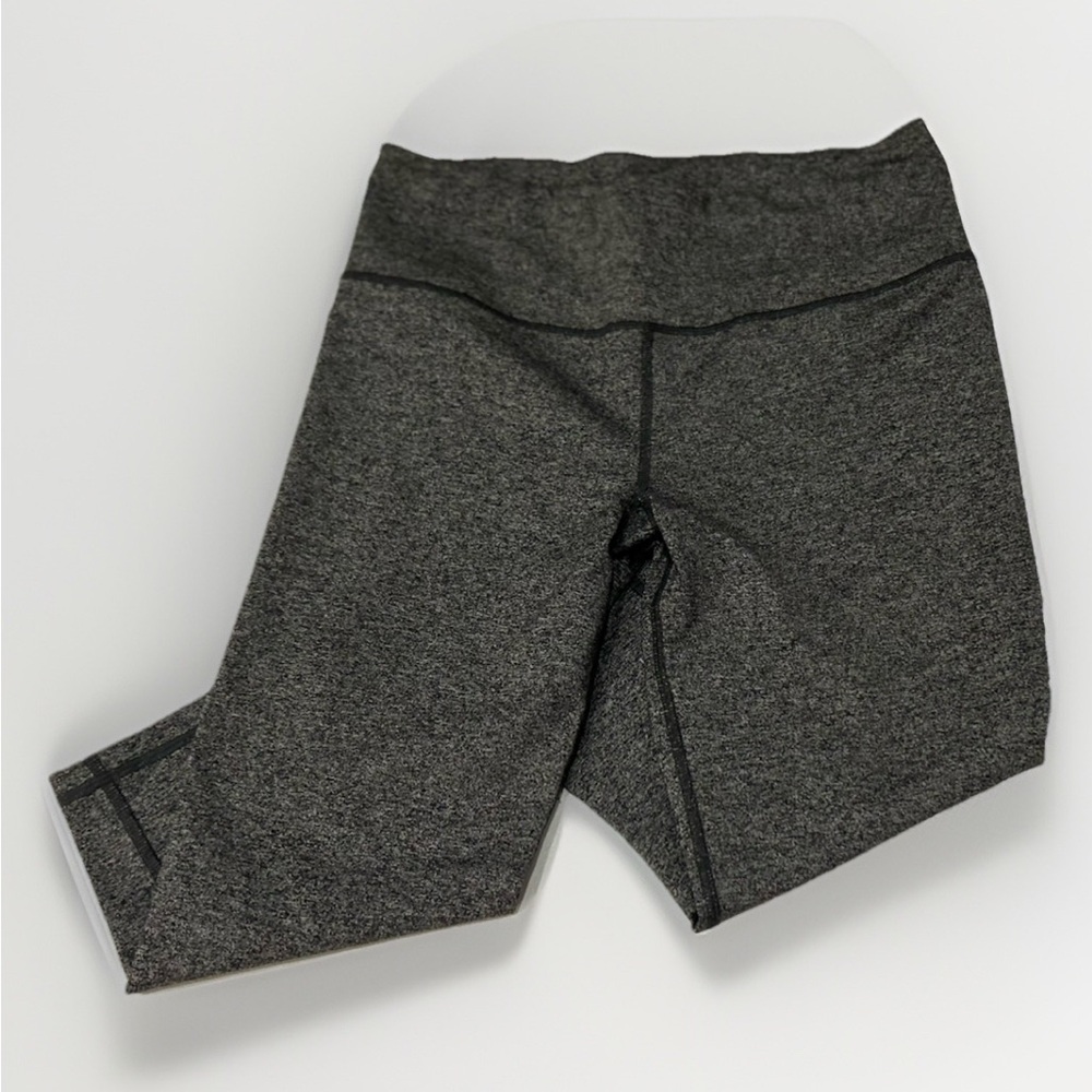 Victoria's Secret VSX‎ Heather Gray Marl Capri Crop Leggings, Estimated Size M-L